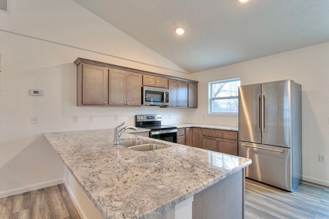120 Cheyenne Dr