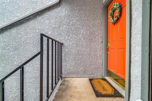 Building Photo - 15151 Berry Trail Unit 1208