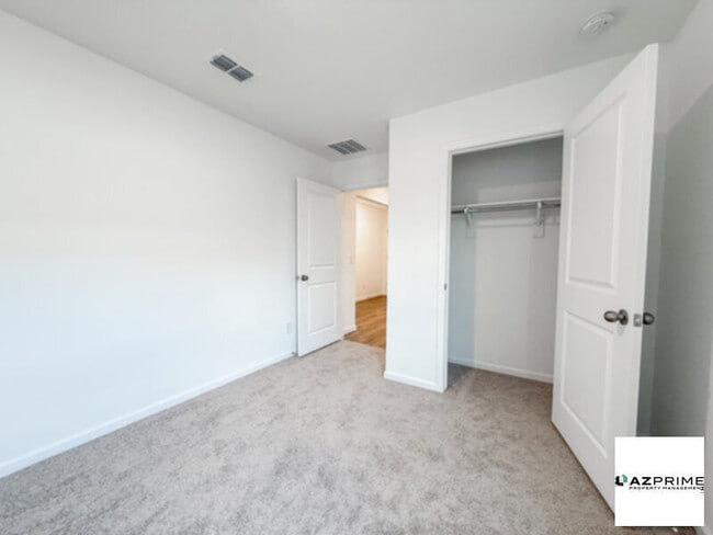 Photo - Modern 3/2 Arizona City Home - Spacious La...