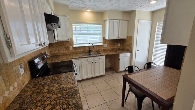 Photo - 3607 Timber Rock Ct