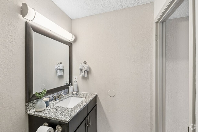 Apartamento en Harlinsdale de 2 habitaciones y 2 baños - 1095 pies cuadrados - Baño principal