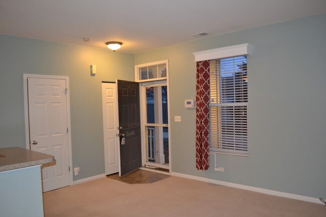 Photo - 161 Springbrook Trail S