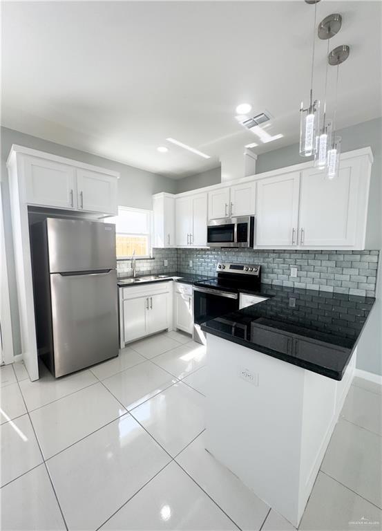 2113 E San Andrea St Unit 1