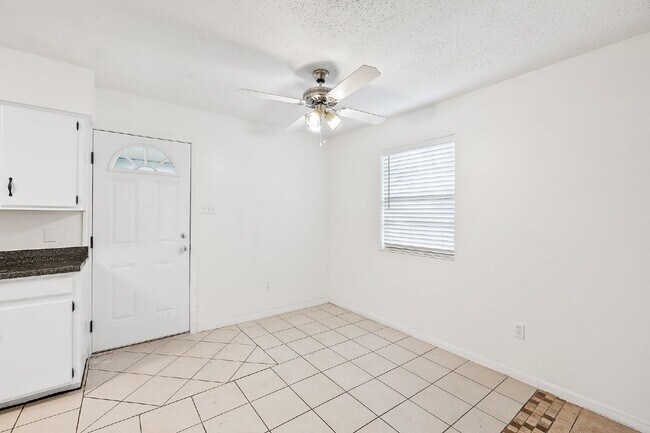 Photo - 202 N 41st St