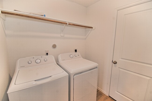 Photo - 4207 Palmetto Grv Ln