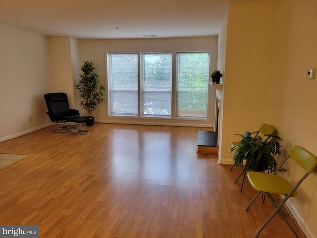Photo - 3178 Summit Square Dr Unit 3-B12