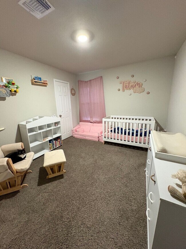 Photo - 4 bedrooms Home in Creekside Hills