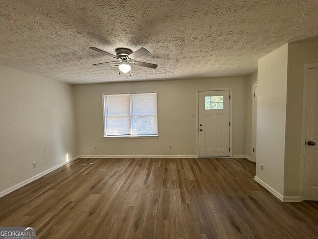 Photo - 1181 Commerce St