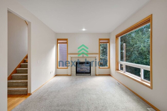 Spacious 4-Bed Retreat in Lynnwood with 3.5 Baths and 2,224 Sq. Ft. of Comfort!