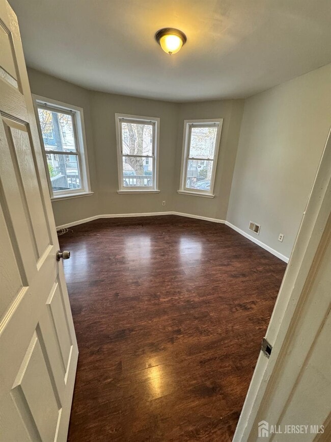 Photo - 260 Amherst St Unit 2