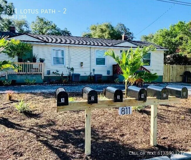 Building Photo - 811 Lotus Path Unit 2