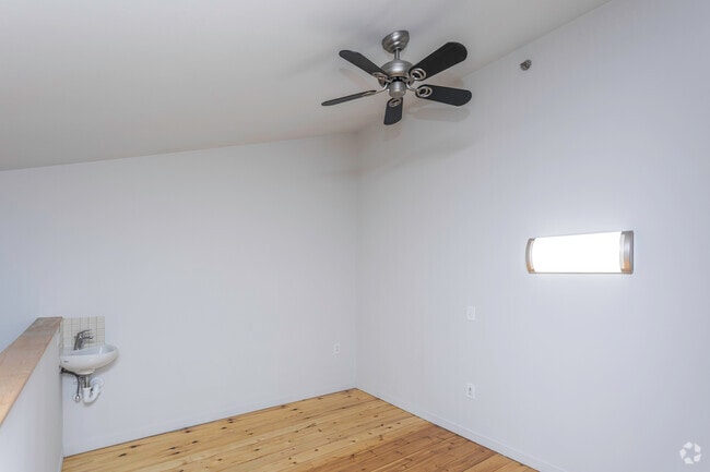 1BR Studio Loft