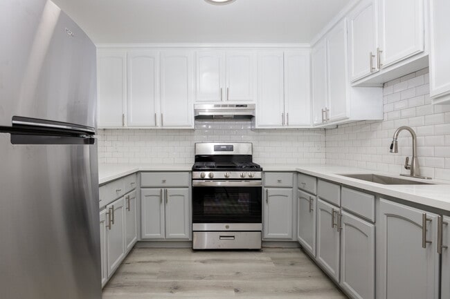 Photo - 4310 Russell Avenue