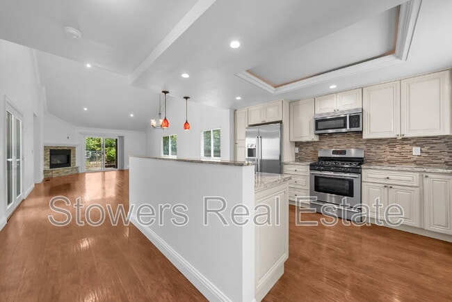 Photo - 38 Circle Creek Ct Townhome