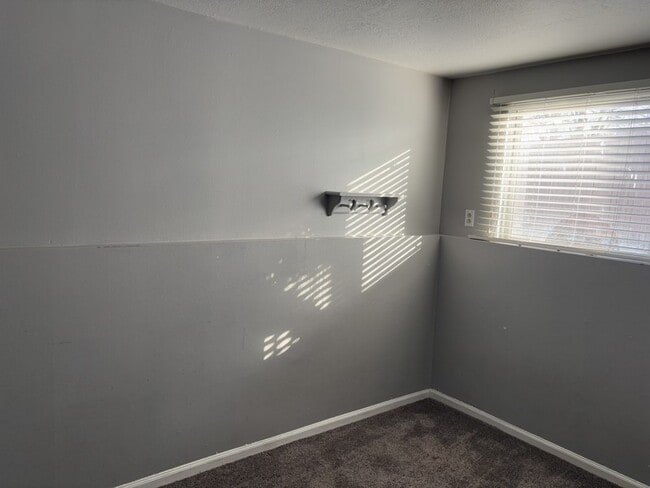 Photo - 456 W 550 N