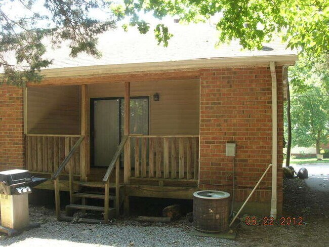 Photo - 2 Bedroom 1 bath duplex in Hermitage