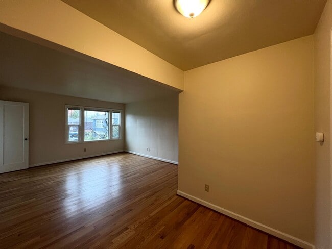 Photo - Pristine Top Floor 1 Bed, 1 Bath Gem! Unit 18