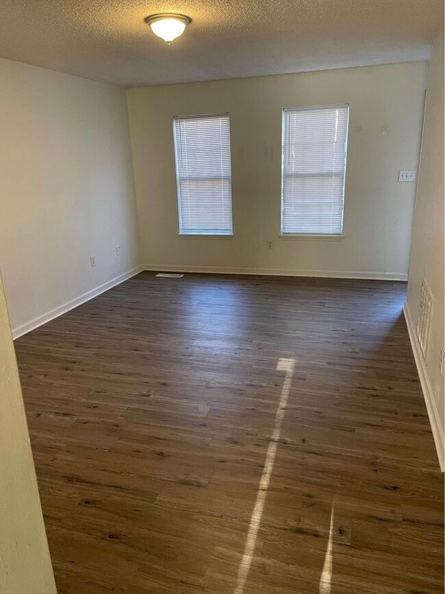 176 Crawford W Long St
