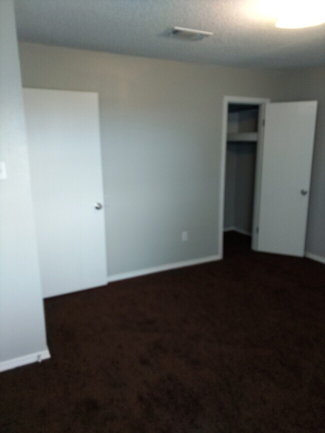 Photo - 110 Omega St