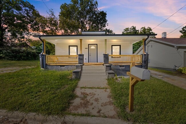 Building Photo - 1005 E Russell Ave Rental