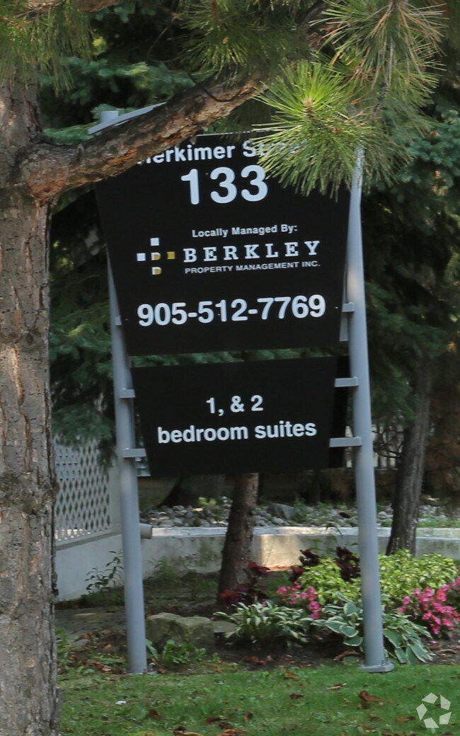 Photo - 133 Herkimer St