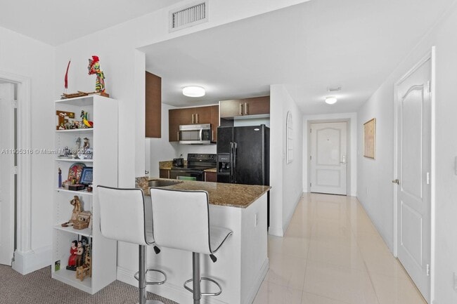 Photo - 2701 SW 3rd Ave Unit 502