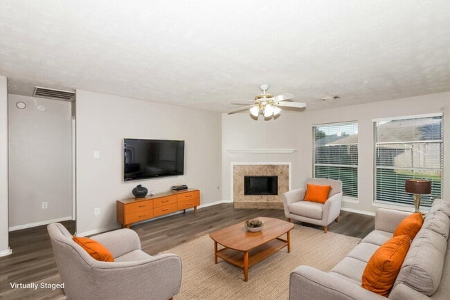 Photo - 16707 Great Oaks Glen Dr