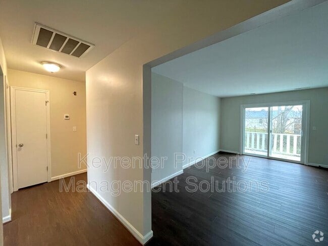 Building Photo - 1614 Plunkett St Unit Apt A