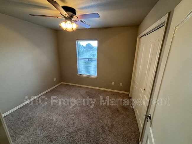 Photo - 3220 W Montrail Pl