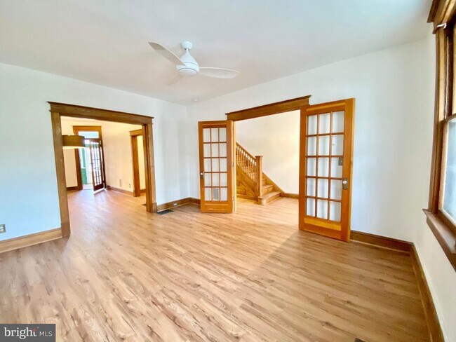 Photo - 140 Bryant St NW