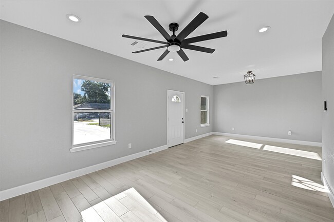 Photo - 12009 Meadowgreen St