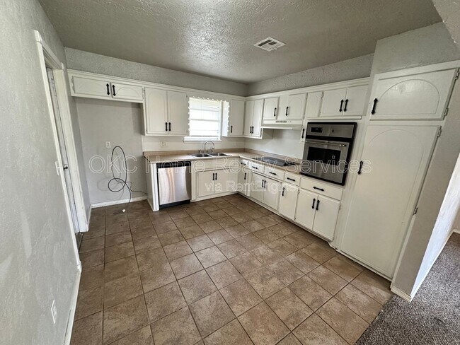 Photo - 8417 S Villa Ave