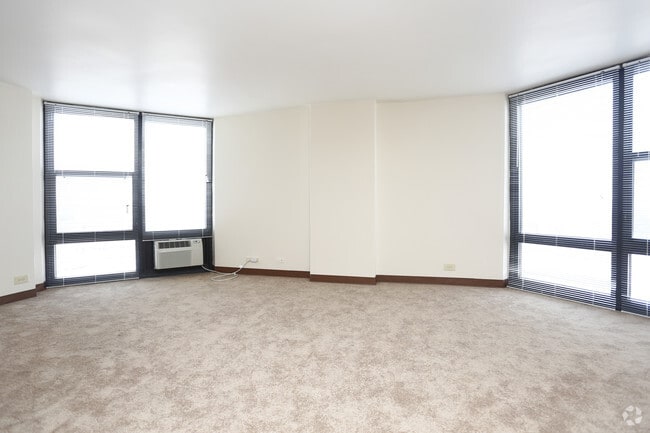 2 BR, 1 BA - living room