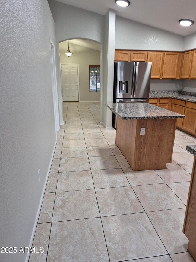 Photo - 893 W Straford Ave