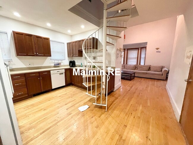 Photo - 1568 Tremont St Unit 1