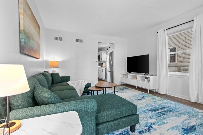 Photo - 916 Quincy St