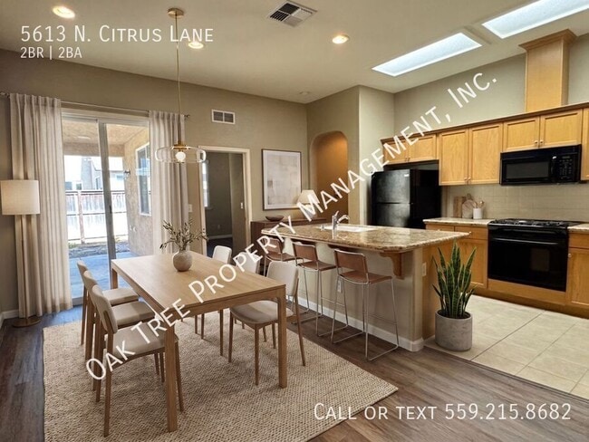 5613 N Citrus Ln