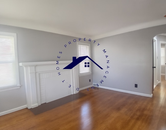 Photo - 10510 Lanark St