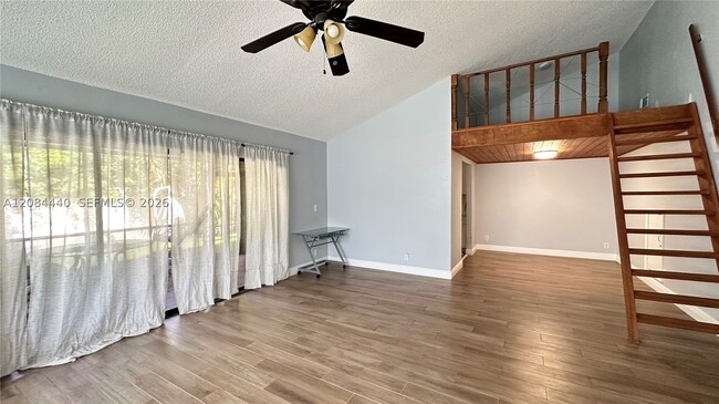 Photo - 566 SW 20th Ct