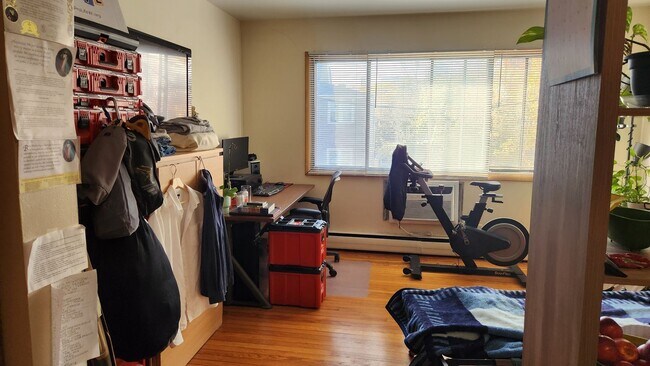 Photo - 1851 N Oakland Ave (18 Unit)