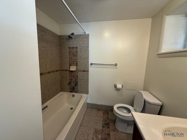 Photo - 4250 E Lake Rd Unidad 3