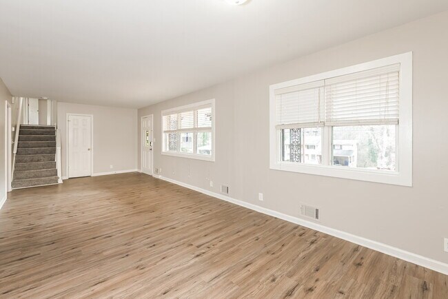 Photo - 2753 Rainbow Forest Dr