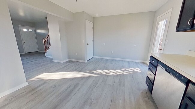 Photo - Comfortable & Easy Townhouse Living