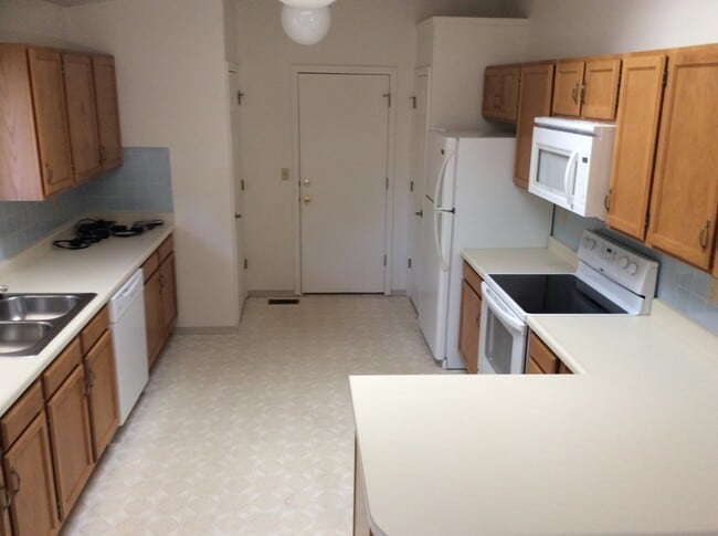 Photo - Beautiful Home in Brookdale Skyline Community!