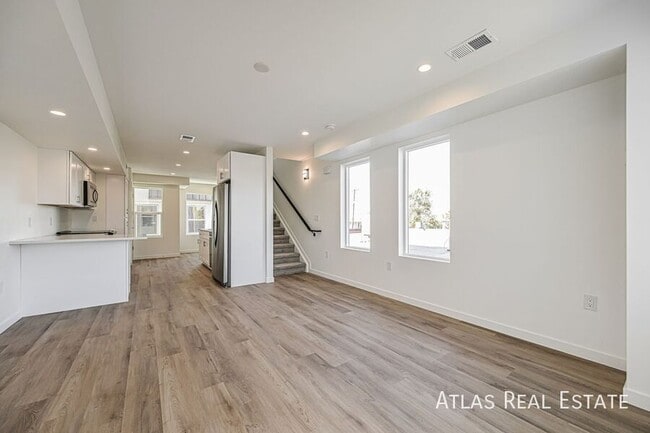 Photo - 2640 S Delaware St Unit 5