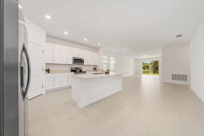 Photo - 3 Bedrrom 2 bathroom + Office-Brand-New Luxury Living in Rivington – DeBary, FL