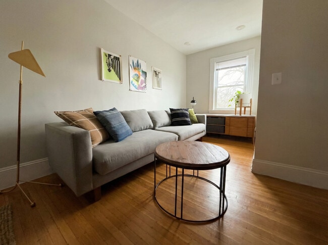 Photo - 24 Fellsway W Unidad 2B