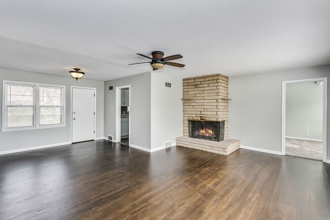 Photo - GORGEOUS 4 bedroom 2 bath Ranch!