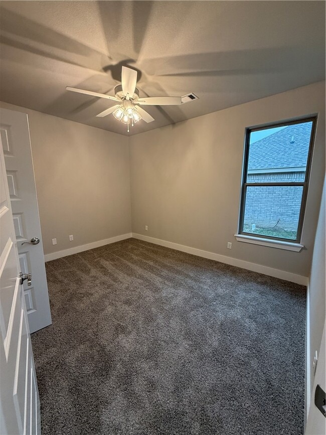 Photo - 2106 Dagan St