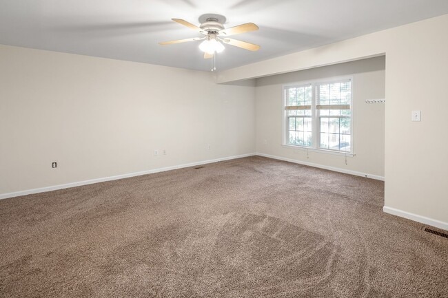 Photo - 305 Rosscraggon Rd Unit Apt A